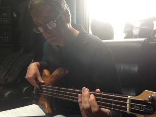 Custom bass guitar